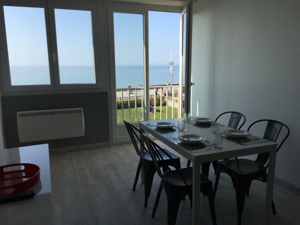 Entre Mer Et Falaises Le Tréport Exteriör bild